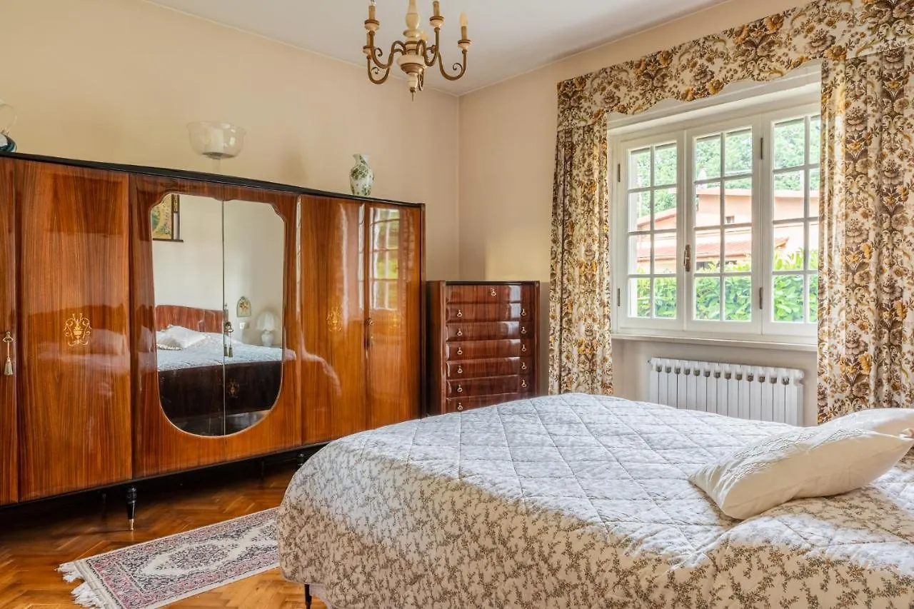 Tea Rose House Apartment Capannori 0*,